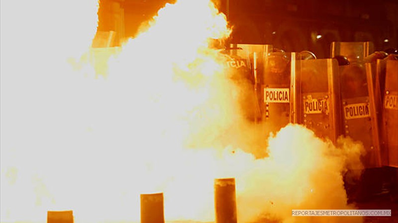 AVENTARON BOMBAS MOLOTOV