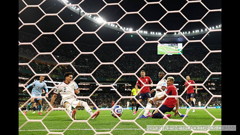 GOL DE JULIAN QUIÑONES FUE EL SEGUNDO